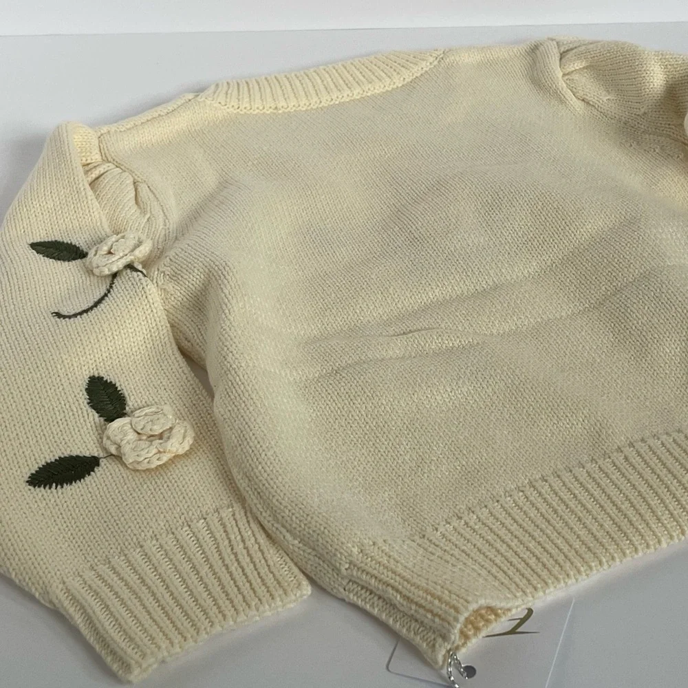 NWT. 2CUTE Floral Sweater - Picture 5 of 10